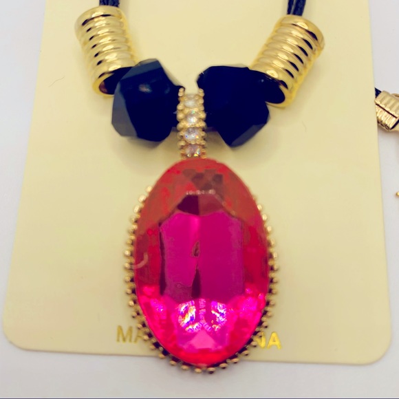 Chocker pink with Crystals and Crystal Earrings! - Picture 8 of 12